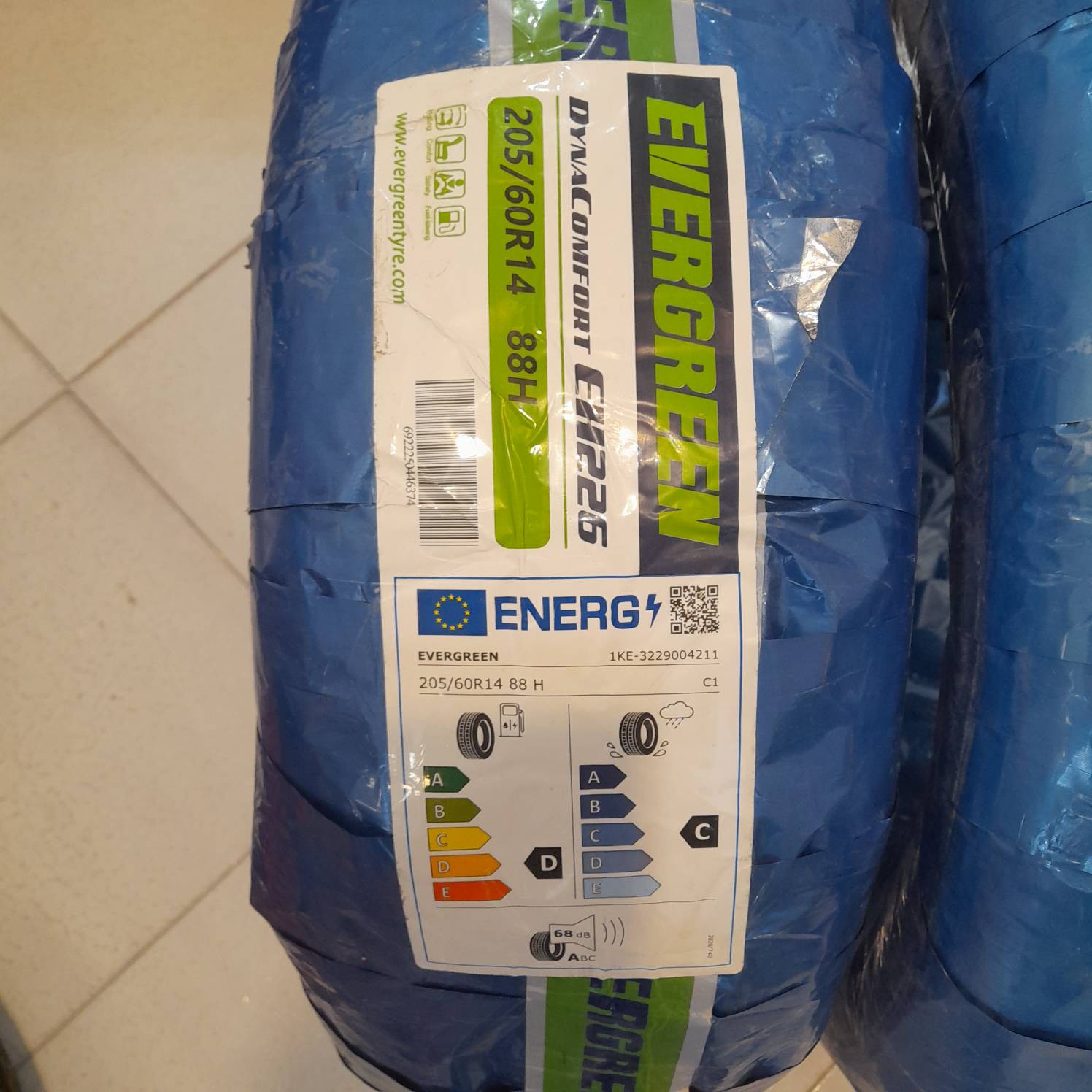 لاستیک اورگرین سایز 205/60/14 مدل EH226 تولید 2025 - دو حلقه