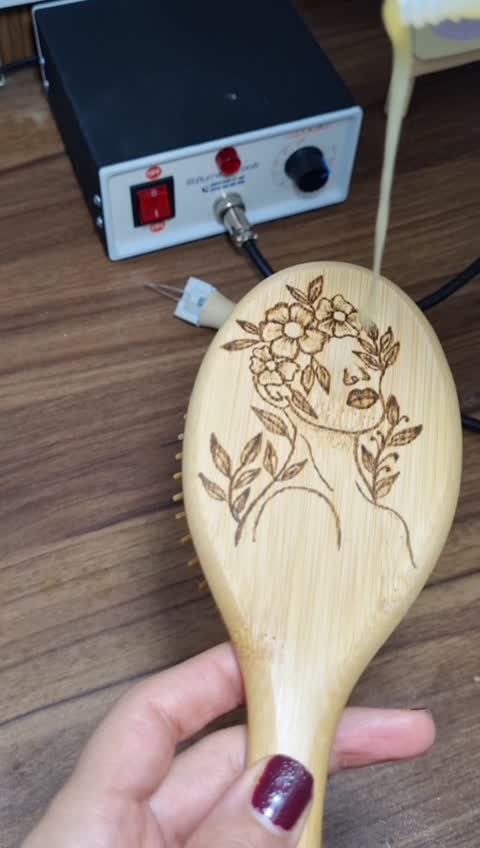 برس چوبی سوخته نگاری طرح گل و دختر