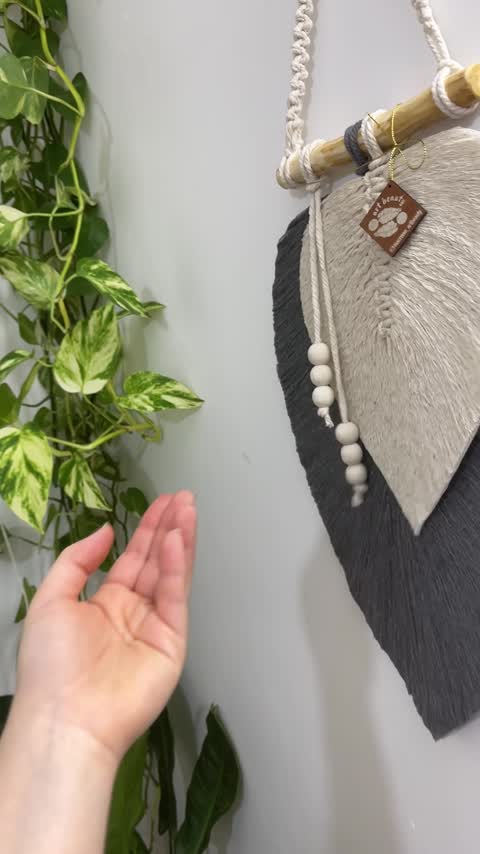 دیوارکوب دوبرگ مکرومه طوسی سپید