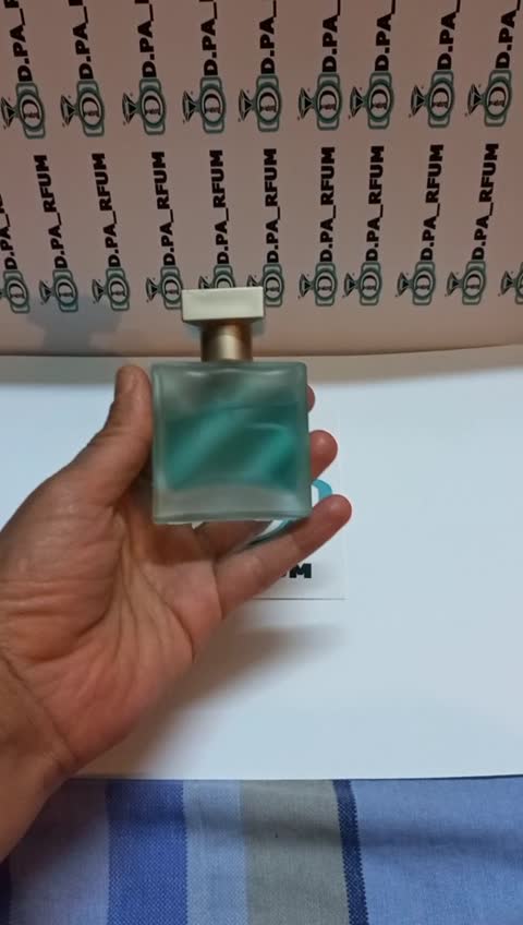 ادکلن 30 میل CH فرانسوی وعطر CH از 10 تا 1000 گرمی فرانسه و سوئیسی. 