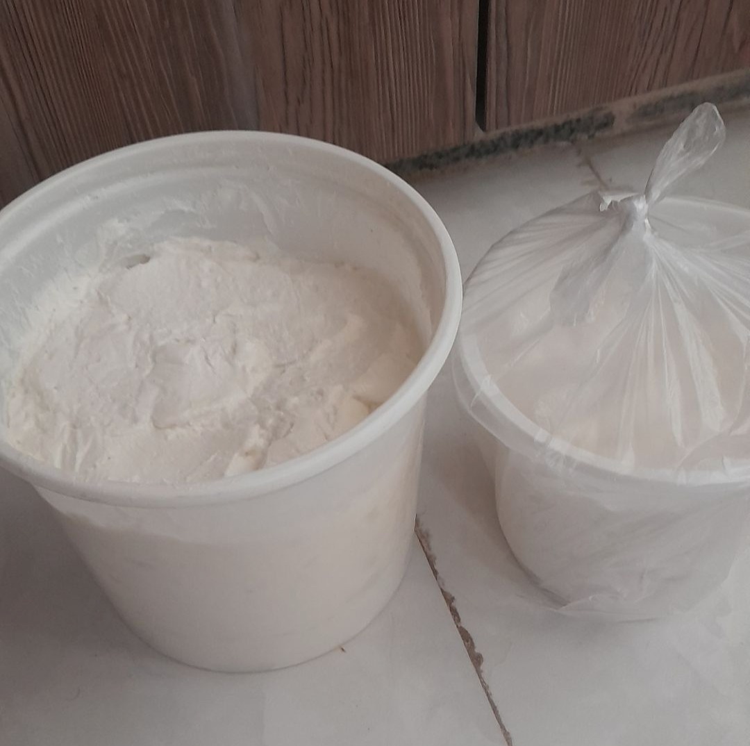 ماست چکیده گوسفندی گنجی پنهان