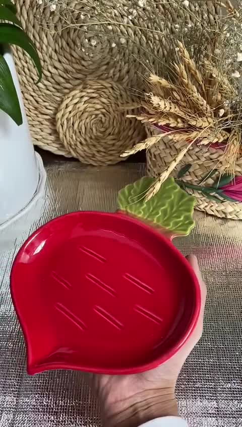 پیش دست تربچه قرمز 