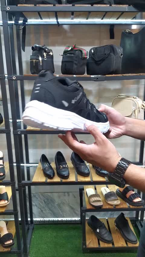 کفش بزرگ پا مدل columbia مشکی کد 266