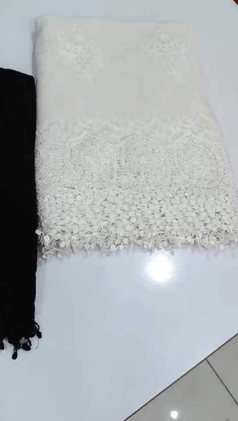پارچه تور ابریشم دوزی گلبرجسته کره ای،کیفیت عالی ،نرم و لطیف ،مناسب مجلسی ،بلوز،تونیک،عرض1/40