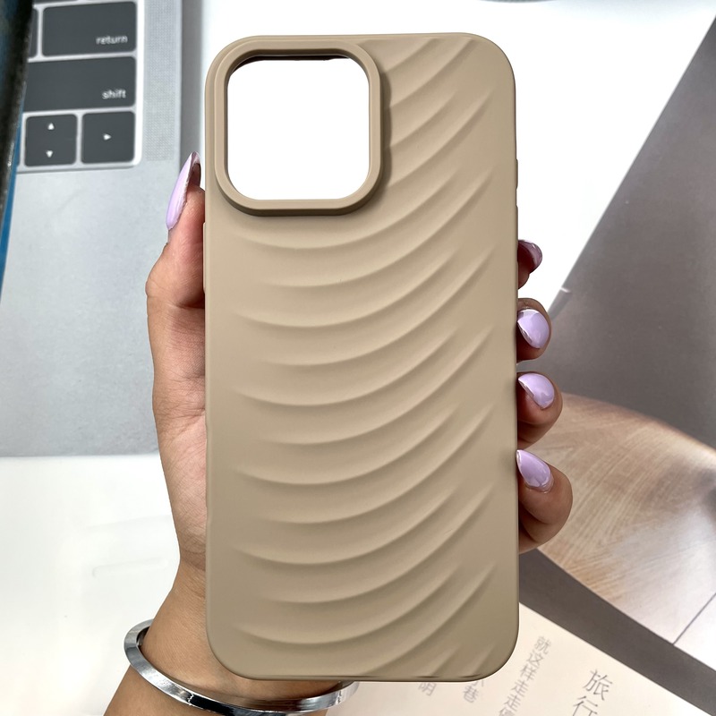 قاب گوشی iPhone 16 Pro Max آیفون Ripple Design Case سیلیکونی طرح سه بعدی موج لنز برجسته موکا کد 831452