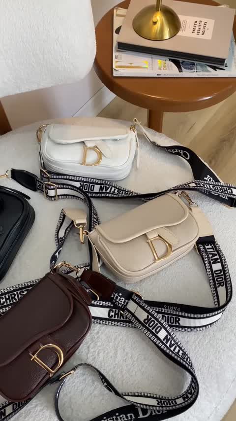 کیف دوشی زنانه طرح dior