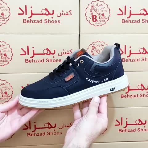 کتونی کاترپلار مردانه پسرانه سایز 41 تا 44 رنگ مشکی زیره ترمو عطری کفی طبی دور دوخت رویه چرم صنعتی لژ سه و نیم سانتی