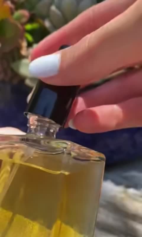 عطر دیواین ژان پل گوتیر(Divine Jean Paul Gaultier)