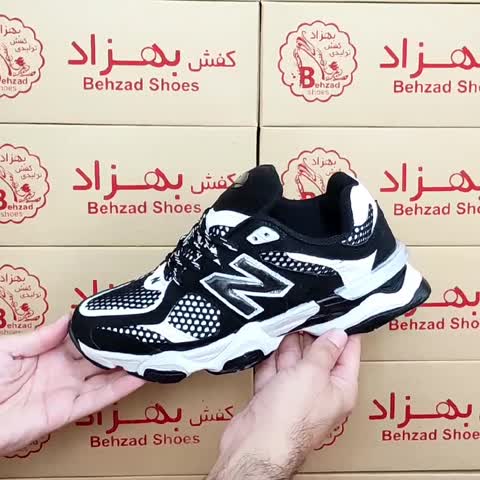 کتونی نیو بالانس مردانه پسرانه سایز 41 تا 44 رنگ مشکی زیره پیو لژ چهار سانتی رویه فابیلاک و راشل خارجی کف دوخت