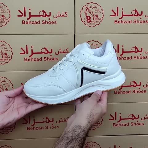 کتونی مردانه پسرانه سایز 40 تا 44 رنگ سفید زیره پیو لژ چهار سانتی کفی طبی رویه چرم صنعتی