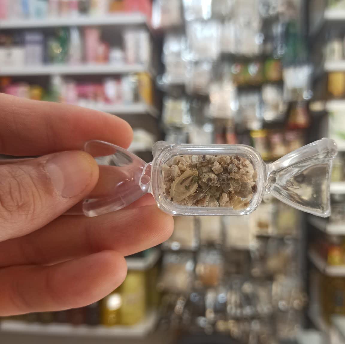 شیر خشت طبیعی - صمغ گیاهی خالص، مناسب کودکان و بزرگسالان (عطاری آقای صادقی)