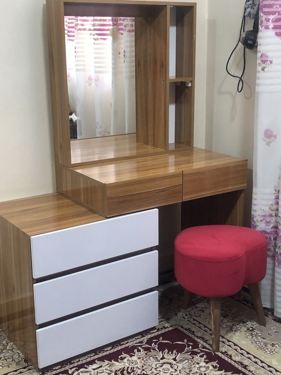میز آرایش کشو دار