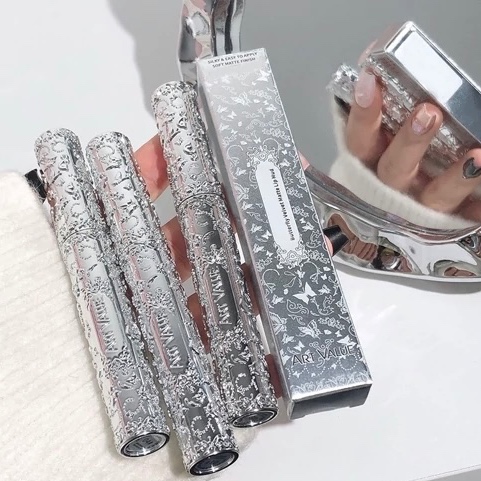 رژلب سلطنتی مخملی