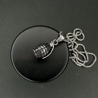 گردنبند طرح نارنجک نقره ای علیدسا