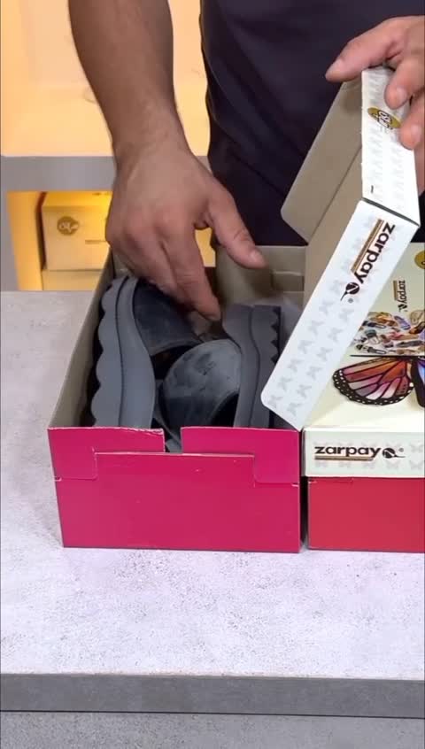صندل طبی ساده و شیک کد558-100 دارای پدخارپاشنه 