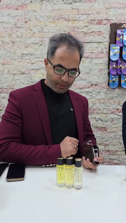 عطر شیخ(قیمت هر میل60هزارتومان)از برند جانرابر