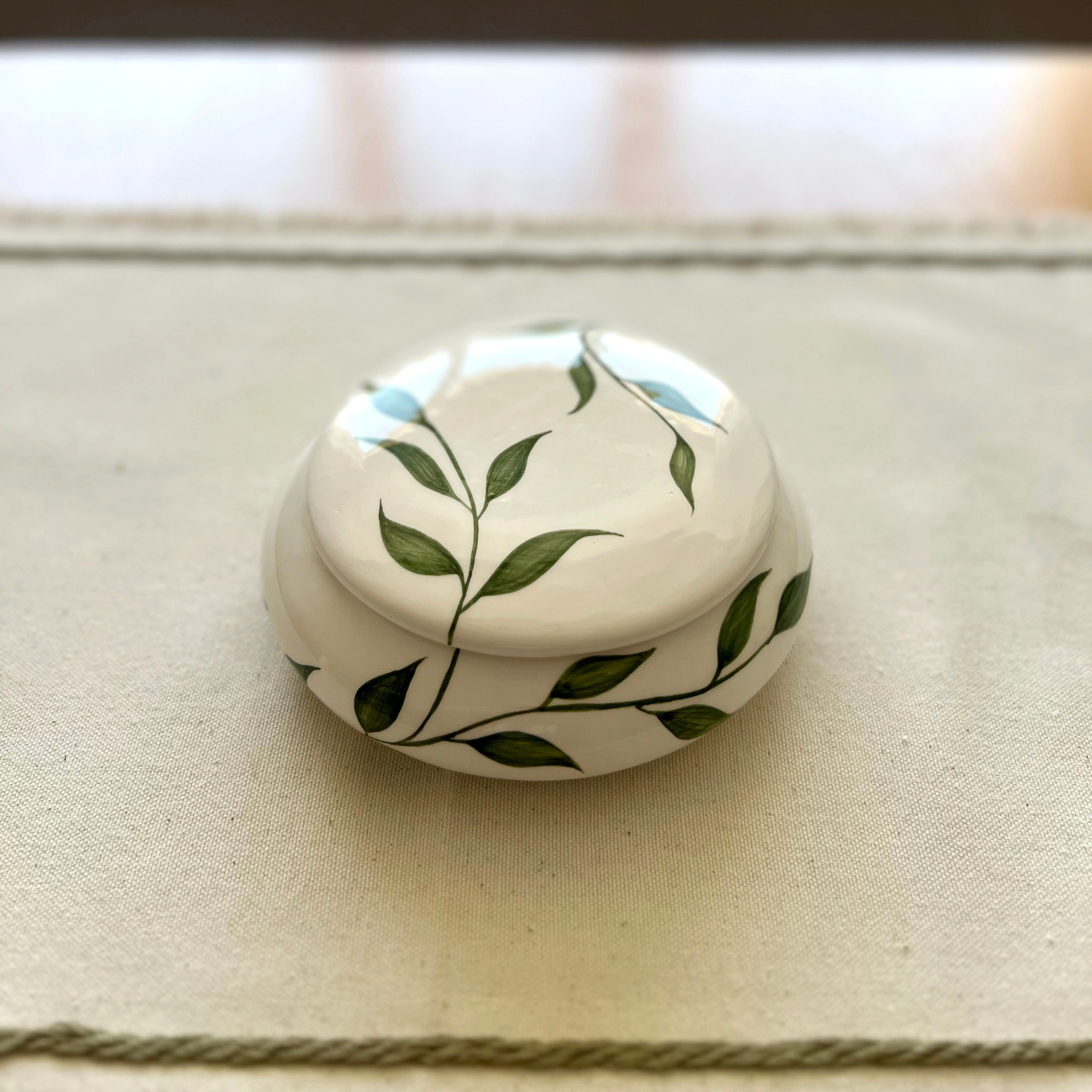 شکلات خوری جوانه