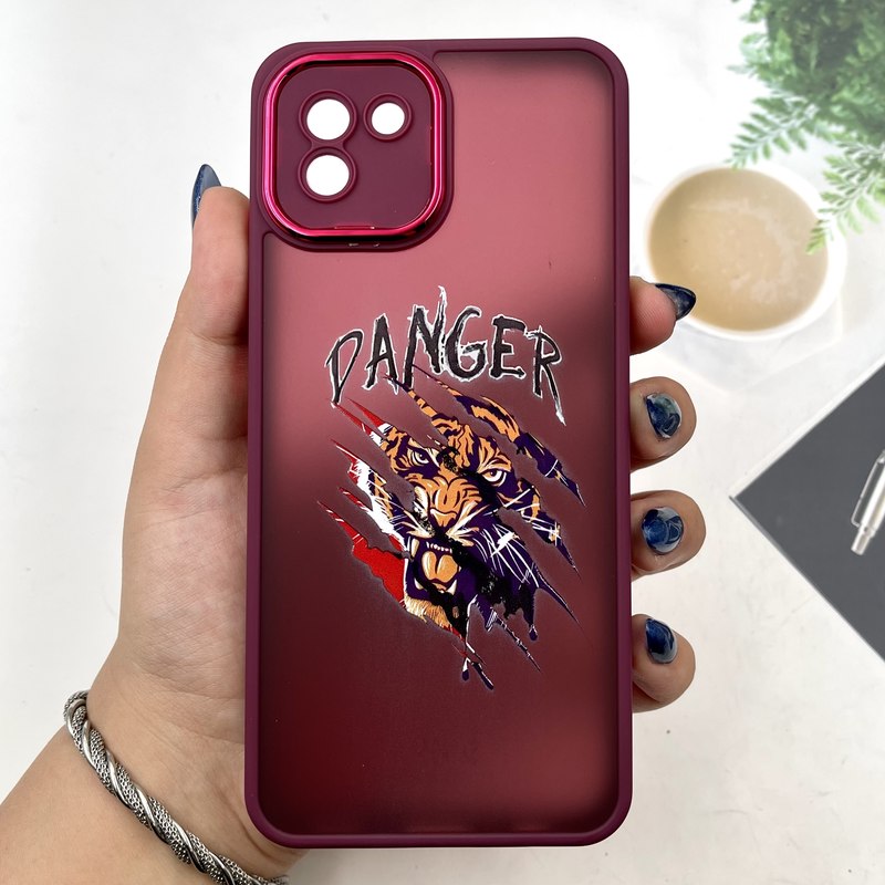 قاب گوشی Galaxy A03 سامسونگ Street Case پشت مات متال دور سیلیکونی محافظ لنزدار طرح فانتزی زرشکی کد 597124