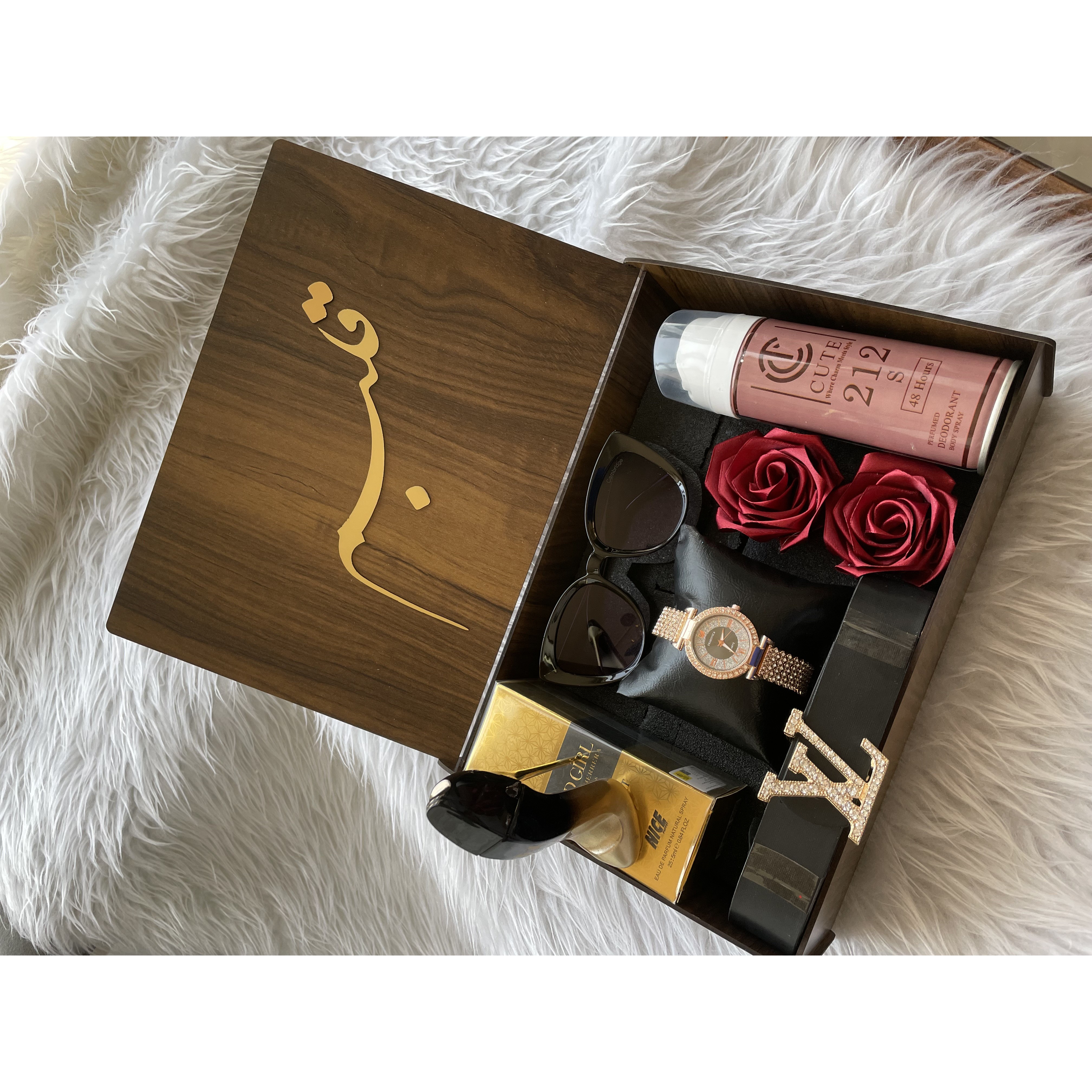 (ارسال رایگان) باکس هدیه زنانه و دخترانه لاکچری ساعت ادکلن عینک کمربند اسپری باکس چوبی کادو ولنتاین 17