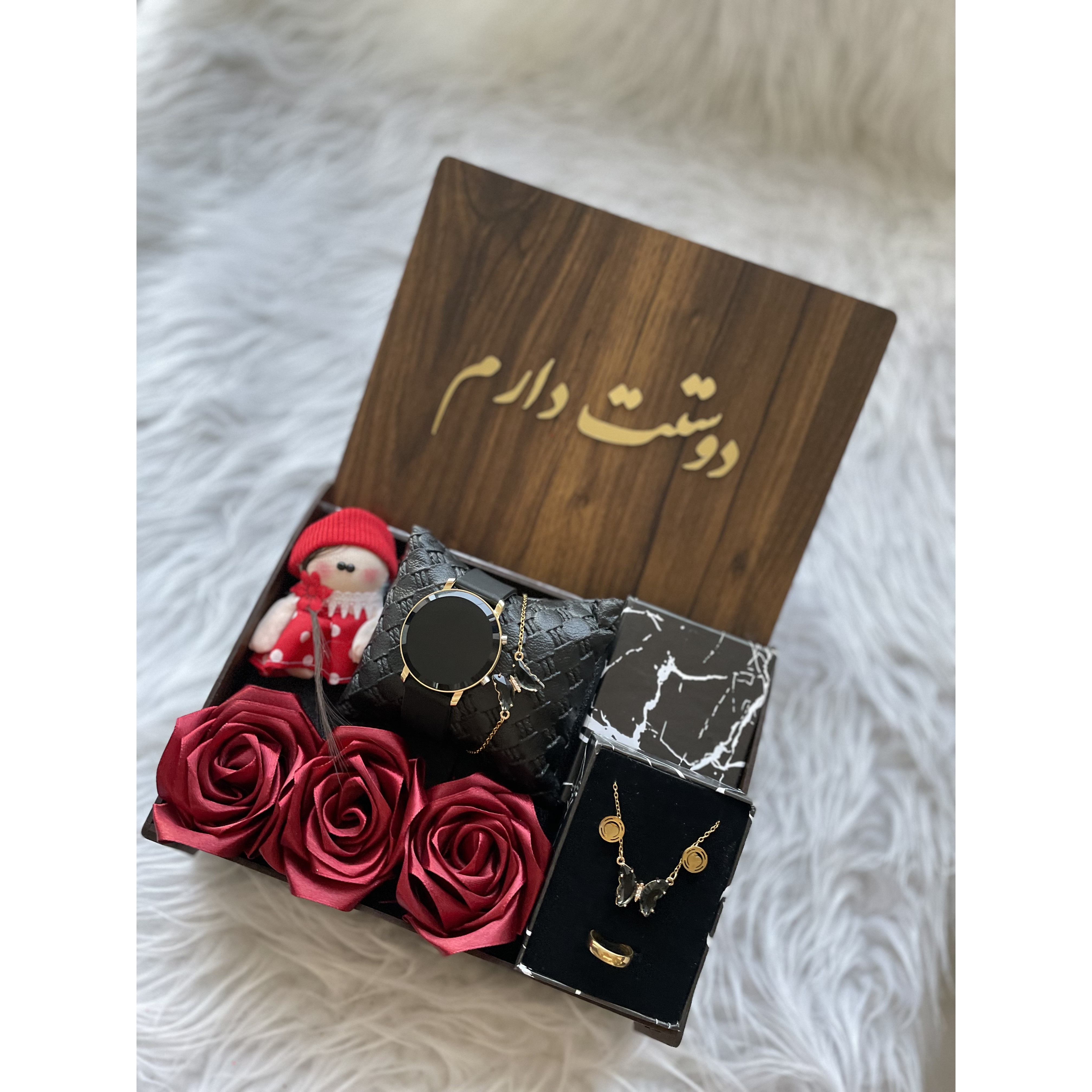 (ارسال رایگان)باکس هدیه زنانه شیک و چوبی پک کادویی زنانه اسپرت و مجلسی مناسب روز زن 90