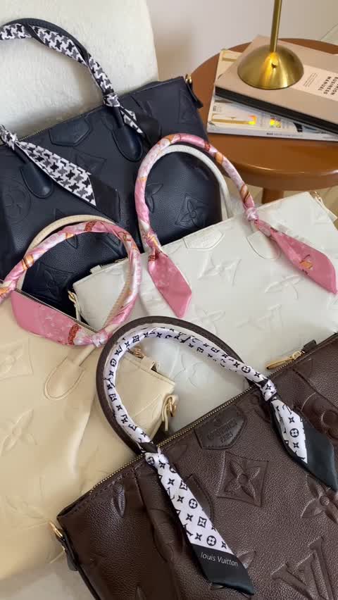 کیف دوشی و دستی زنانه طرحLV