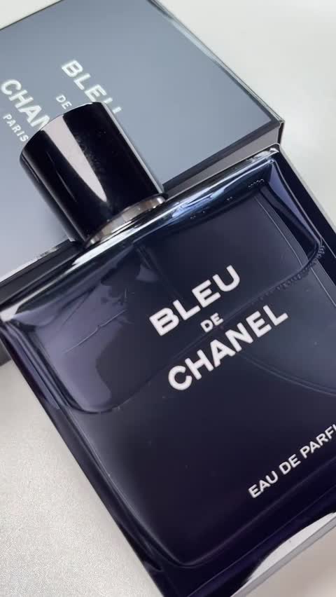 عطر بلو شنل 10 گرمی با شیشه اسپری رایگان