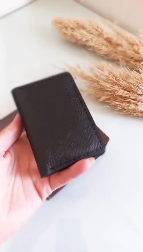 جاکارتی چرم طبیعی دستدوز