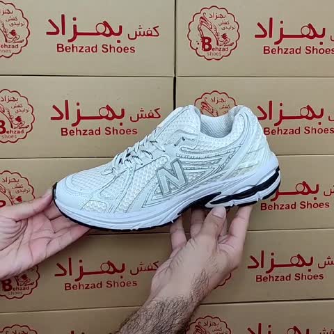 کتونی نیو بالانس مردانه رنگ سفید سایز 41 تا 44 زیره پیو لژ چهار سانتی کف دوخت کفی طبی رویه راشل خارجی و چرم صنعتی