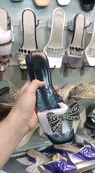 صندل زنانه مدل پاپیون کف طبی