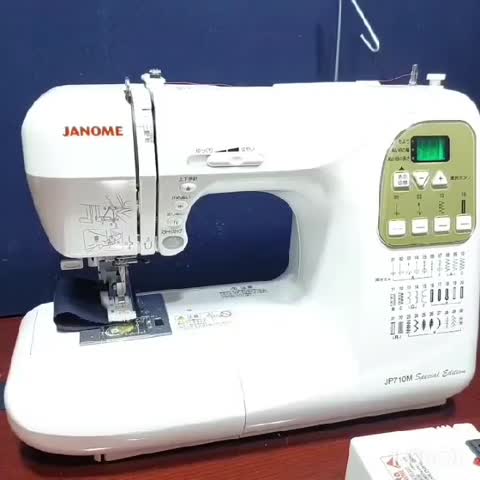 چرخ خیاطی ژانومه (مدلPE890) با قاب سفید 30دوخت مدل شیک زیبا نرم کم صدا مناسب جهاز و خیاطی