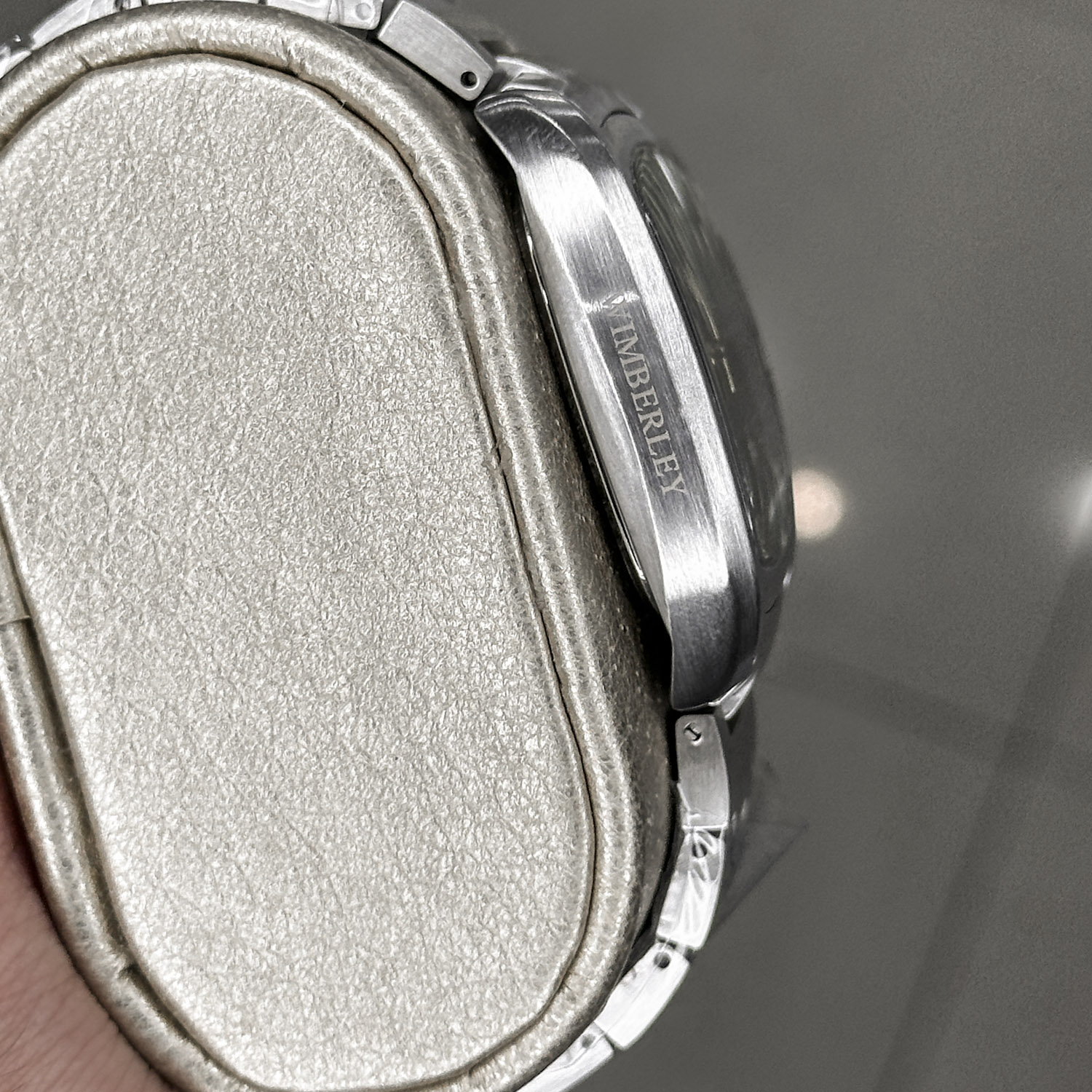 ساعت مچی مردانه ویمبرلی اورجینال صفحه مربع نقره ای طلایی صفحه مشکی WB-CS448G-Y