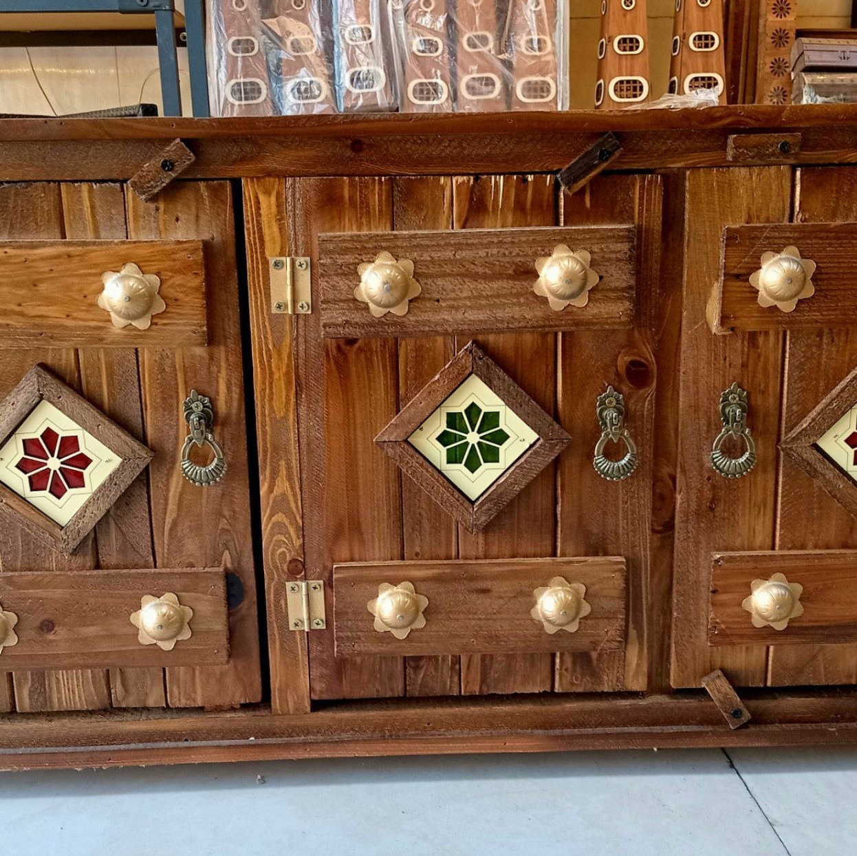 جاکفشی چوبی نیمکتی سنتی