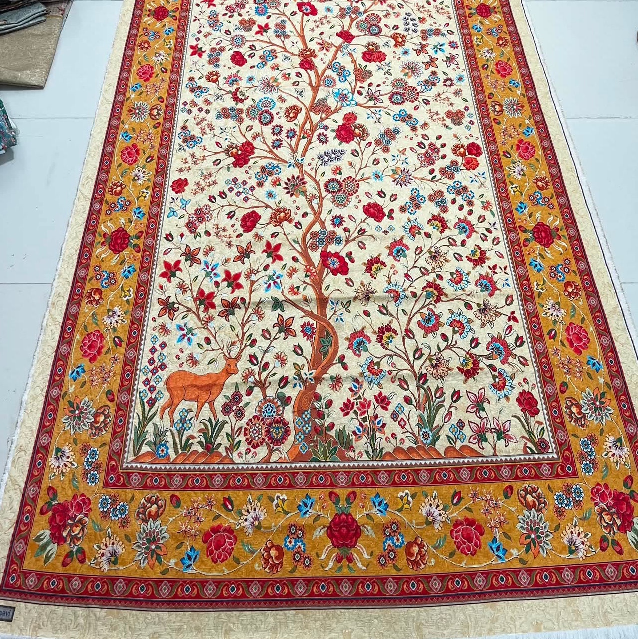 رومیزی و سفره جنس مخمل شانل گرم بالا طرح شکارکاه قابل شستشو و ضد لک