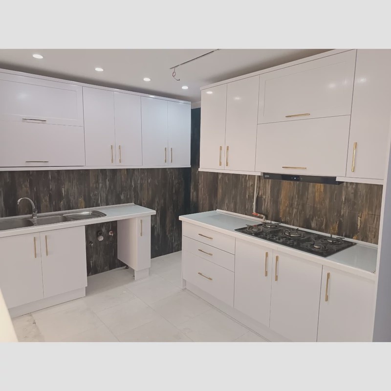 برچسب کابینت طرح چوب کد 4522 برجسته ضخیم مشکی رگه طلایی و نقره ای