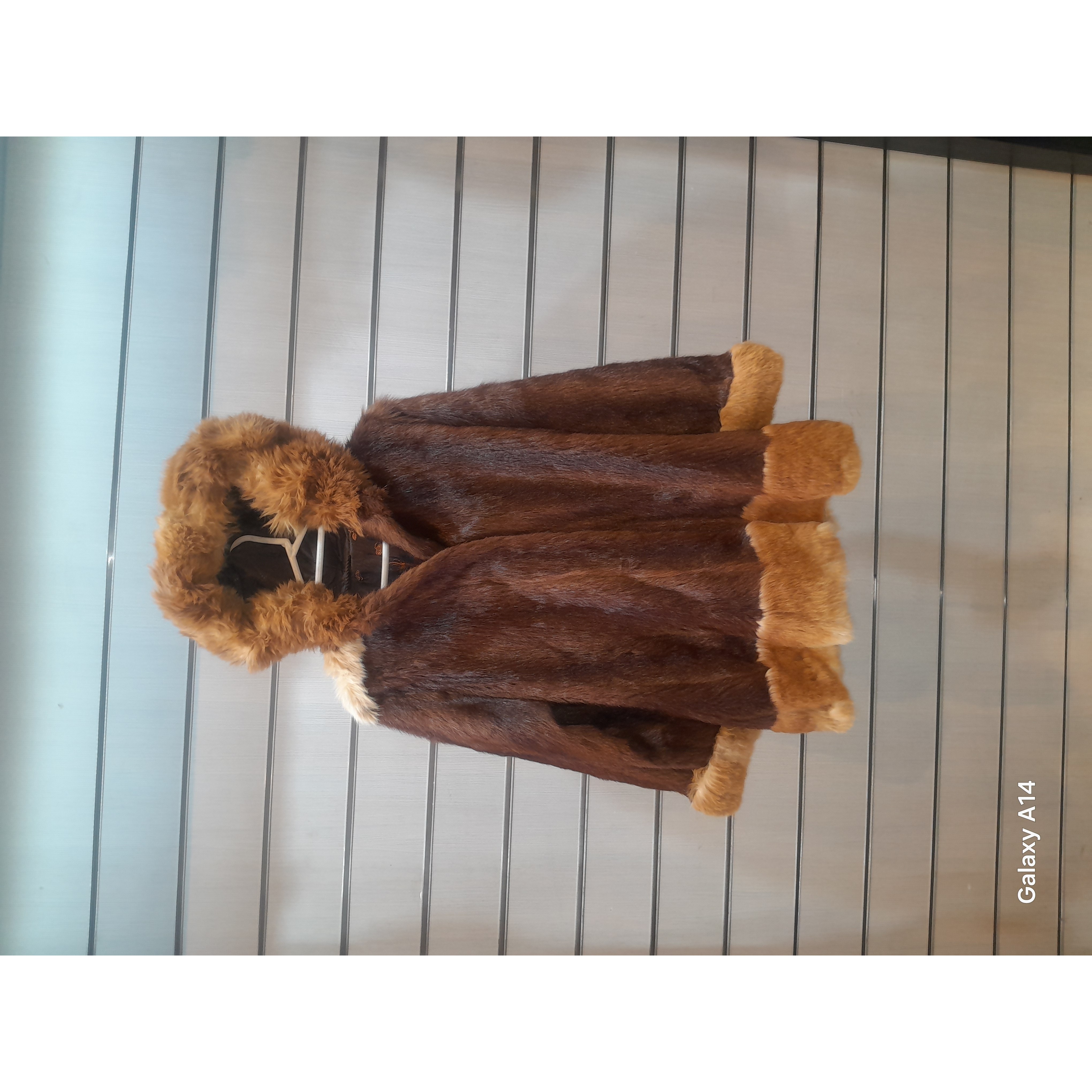 پالتو زنانه پوست سمور یقه پوست خرگوش طبیعی برند leather SAJAD بادوام وگرمابسیار بالا
