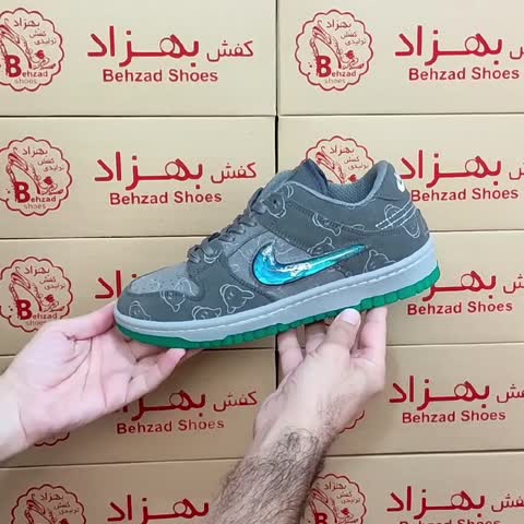 کتونی نایک آکواریومی مردانه رنگ طوسی سایز 41 تا 44 کف دوخت دور دوخت زیره ترمو لژ سه و نیم سانتی رویه فابیلاک خارجی