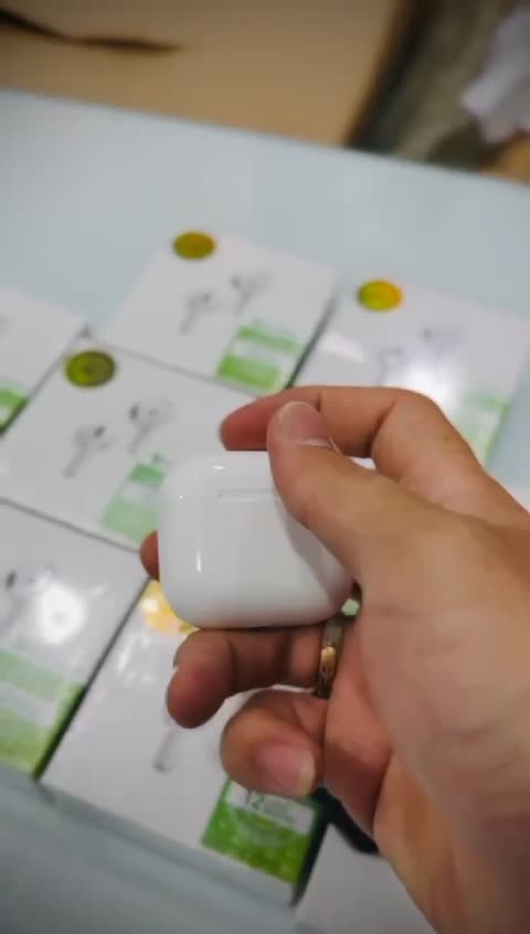 ایرپاد AirPods 4