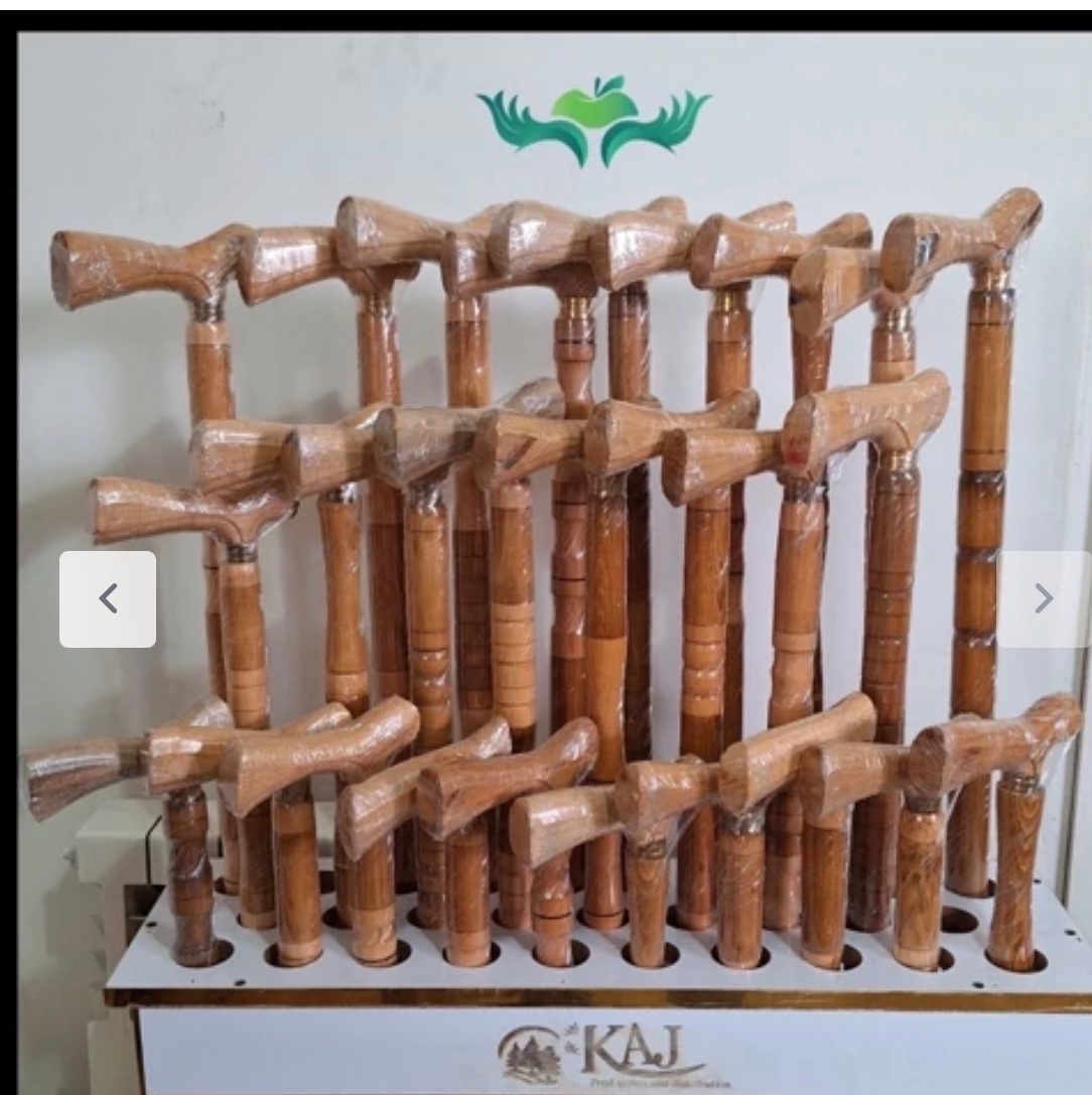 عصا چوب راش خراطی شده به همراه پاشنه عصا مجموعه 8 عددی عمده