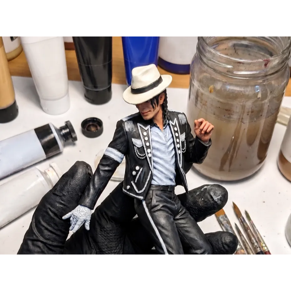 مجسمه مایکل جکسون پادشاه پاپ با استایل Smooth Criminal