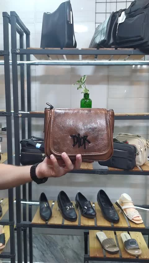 کیف پاسپورتی زنانه قهوه ای مدل DIOR کد 236