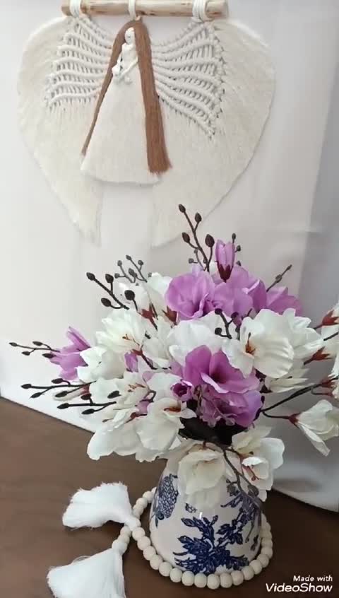 فرشته بالدار مکرومه ای