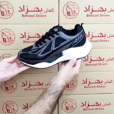 کتونی نایک مردانه سایز 41 تا 44 رنگ مشکی زیره پیو لژ چهار و نیم سانتی کفی طبی کف دوخت رویه بافت  پُختی خارجی سبک