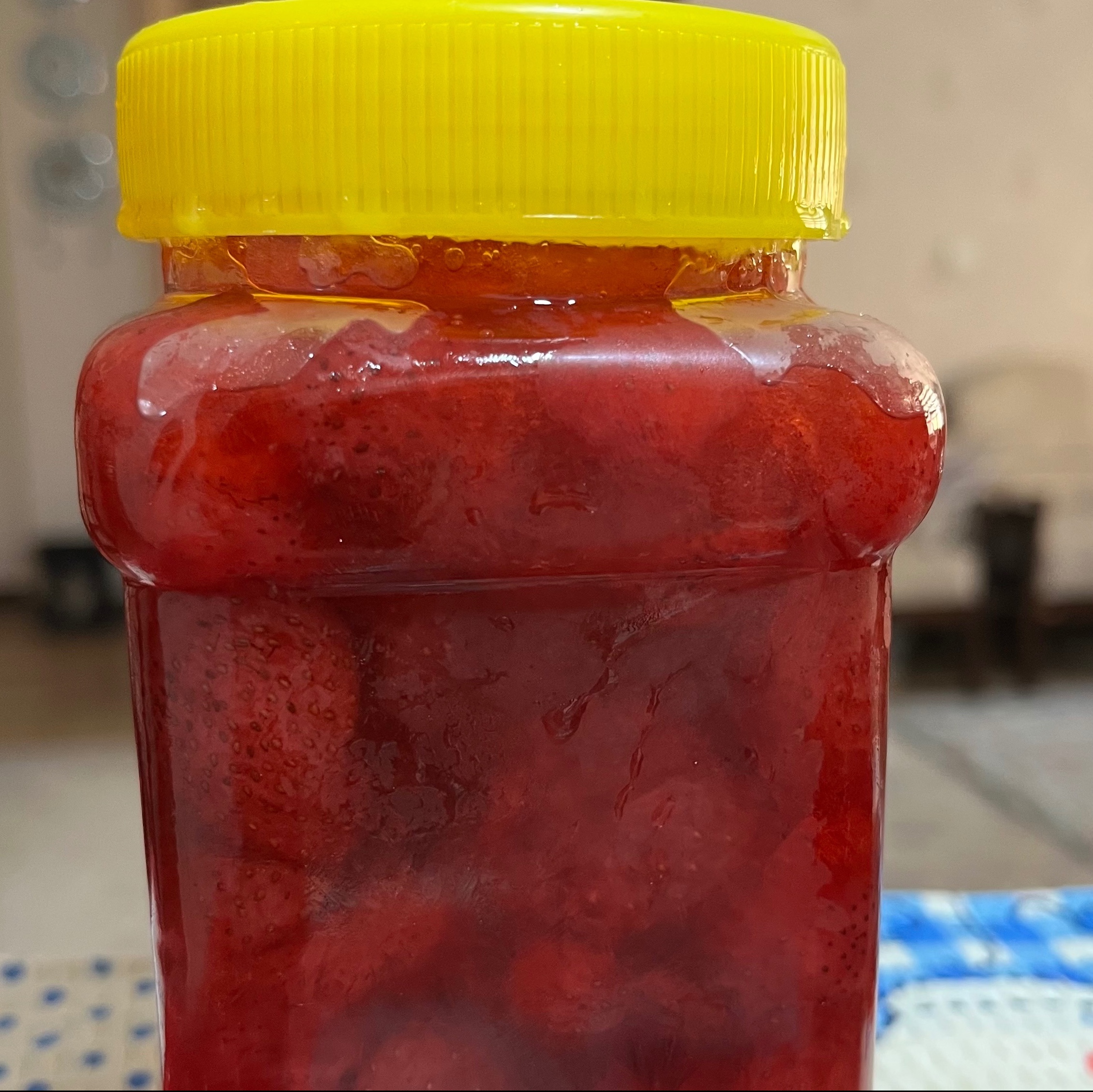 مربای توت فرنگی