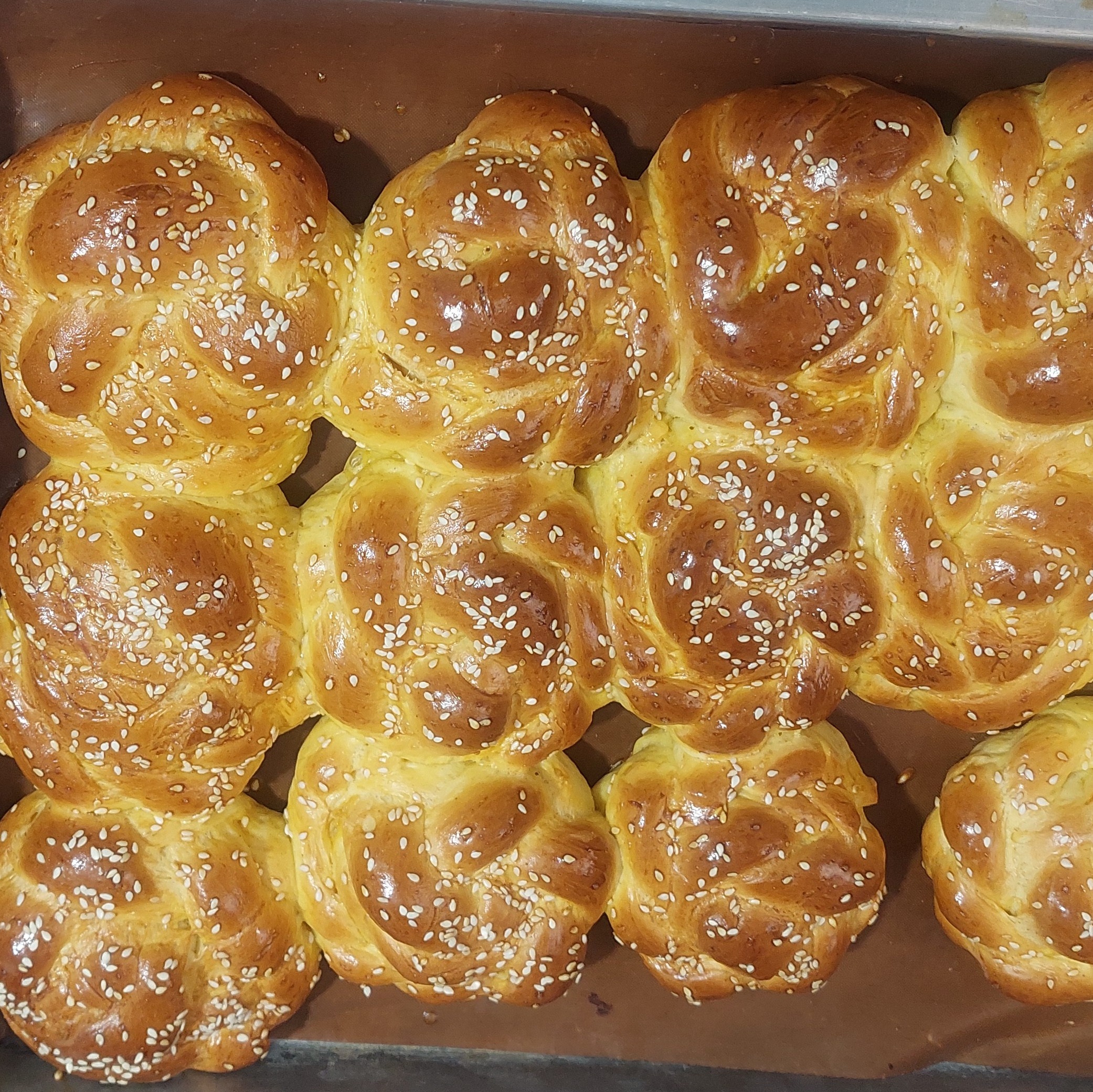 نان شیرمال خانگی (ارسال به صورت پس کرایه میباشد)