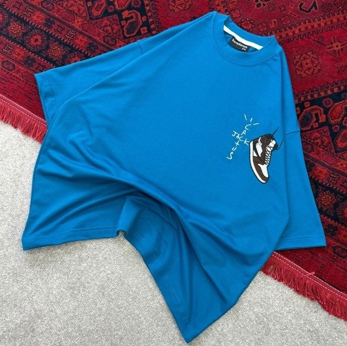 تیشرت طرح کفش دونخ پنبه قواره باکسی ابی