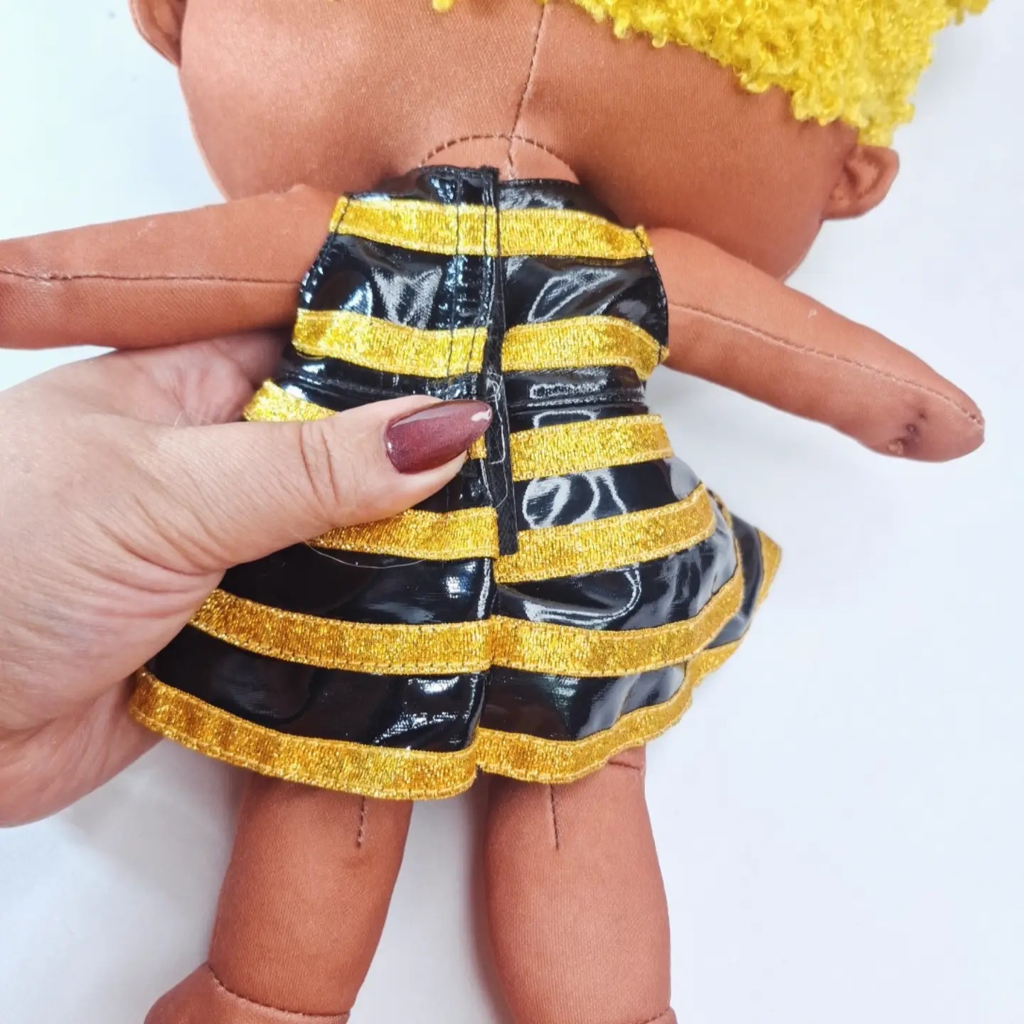 عروسک دختر ال او ال