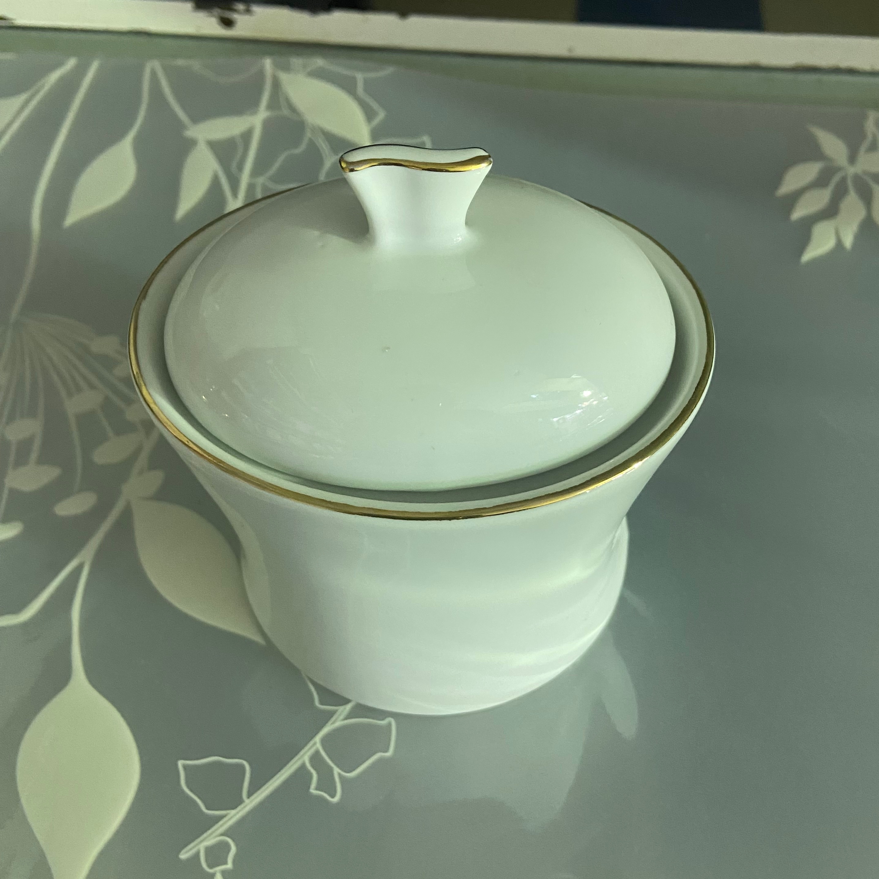 قندان چینی لب طلا دیپلمات 2عددی(پسکرایه)