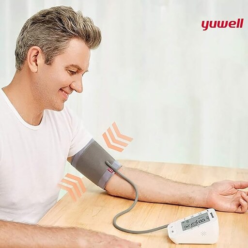 فشارسنج بازویی سخنگو Yuwell YE660D  برق و باطری