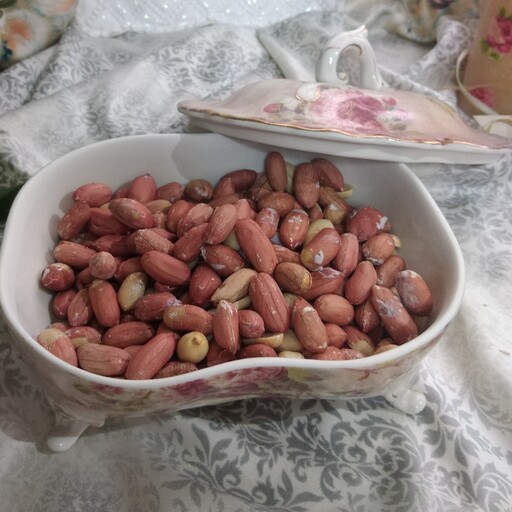 بادام زمینی آستانه(بسته 450 گرمی) 