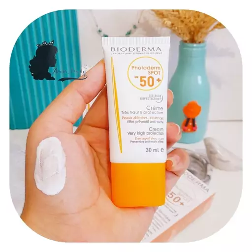 ضد آفتاب بدون رنگ spf50 بایودرما 